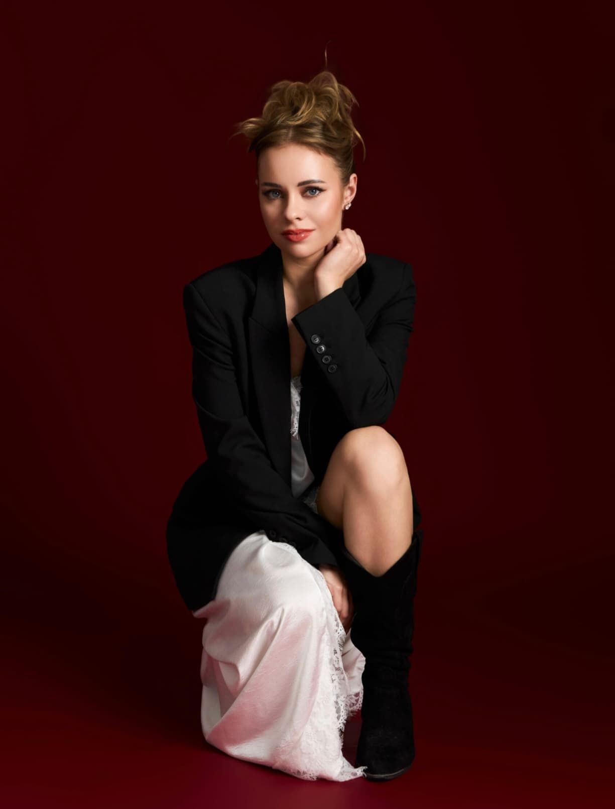 Freja Larsson studio fashion portrait